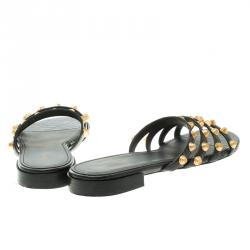 Pre Owned صندل سلايد فلات بالنسياغا آرينا جلد أسود مرصع بسيور مقاس 40