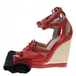 مملوكة مسبق ًا Balenciaga Red Distressed Leather Arena Cross Strap Espadrille Platform Wedges Size 38