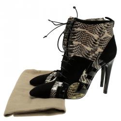 مملوكة مسبقًا Bottega Veneta Black Suede and Python Lace Up Ankle Boots Size 37