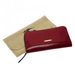 Pre Owned Burberry Red Leather Ziggy Wallet