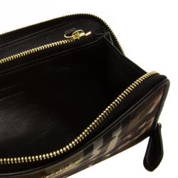 Pre Owned محفظة بربري سحاب ملتف إلمور كانفاس كاروهات هورسيفيري طباعة كاموفلاج