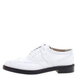 Pre Owned حذاء أوكسفورد بربري غيني جلد أبيض بروغي برباط مقاس 38