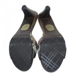 Pre Owned Burberry Novacheck Canvas and Leather Wooden Clogs Size 38