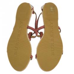 Pre Owned صندل فلات بربري ويسترديل سويدي روزوود فاتح سير حرف T مقاس 38.5