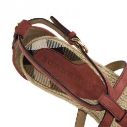 Pre Owned صندل فلات بربري ويسترديل سويدي روزوود فاتح سير حرف T مقاس 38.5