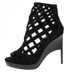 Pre Owned بوت للكاحل بربري برورسم ادينسايد كعب روكى سويدي أسود مقاس 39