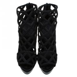 Pre Owned بوت للكاحل بربري برورسم ادينسايد كعب روكى سويدي أسود مقاس 39