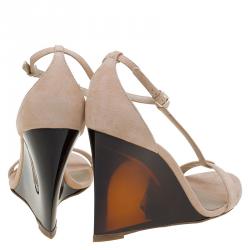 مملوكة مسبقًا Burberry Prorsum Blush Pink Suede Leyburn Lucite Wedge Sandals Size 39.5