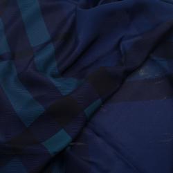 Pre Owned وشاح بربري نوفاشيك مربع أزرق كحلي