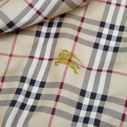 مملوكة مسبقًا وشاح بربري هاي ماركت تشيك أخضر حريري مربع