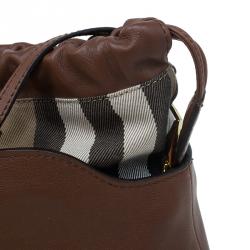 مملوكة مسبقًا حقيبة كروس بربري ليتل كراش كانفاس هاوس تشيك بني وجلد