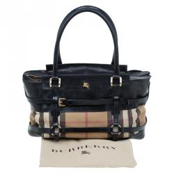 مملوكة مسبقًا Burberry Black Leather Bridle House Check Canvas Satchel