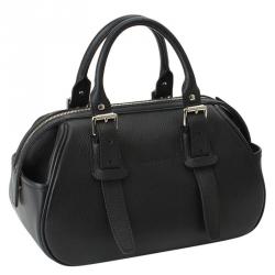 Pre Owned حقيبة بربري جلد حُبيبي سوداء