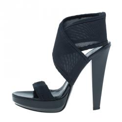 مملوكة مسبقًا Burberry Black Leather Criss Cross Sandals Size 37