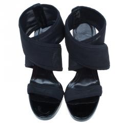 مملوكة مسبقًا Burberry Black Leather Criss Cross Sandals Size 37
