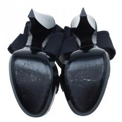 مملوكة مسبقًا Burberry Black Leather Criss Cross Sandals Size 37