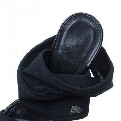 مملوكة مسبقًا Burberry Black Leather Criss Cross Sandals Size 37