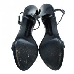 مملوكة مسبقًا Burberry Black Patent Ruffle T Strap Sandals Size 38