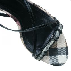 Pre Owned صندل بربري كانفاس نوفاتشيك و جلد مقاس 41