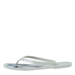 Pre Owned Burberry Cream Novacheck Rubber Thong Sandals Size 36