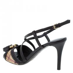 Pre Owned صندل بربري نوفا بشراشيب وسيور متعاكسة جلد بني مقاس 37.5