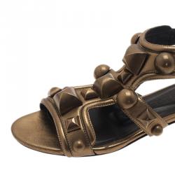 Pre Owned صندل بربري جلادياتور ميغا مرصع ذهبي مقاس 37