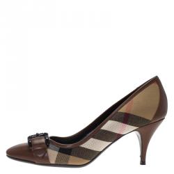 مملوكة مسبقًا حذاء كعب عالي بربري جلد بني وكانفاس نوفاتشيك بإبزيم مقاس 39