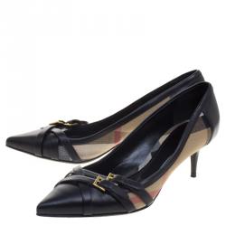 Pre Owned حذاء كعب عالي بربري جلد أسود وكانفاس كاروهات نوفا مقدمة مدببة بأبزيم مقاس 40