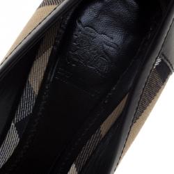 Pre Owned حذاء كعب عالي بربري جلد أسود وكانفاس كاروهات نوفا مقدمة مدببة بأبزيم مقاس 40