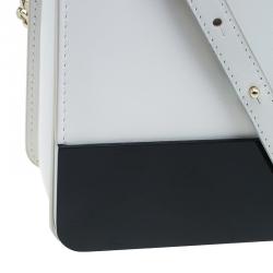 مملوكة مسبقًا حقيبة بلغاري جلد أبيض واسود متوسطة بقلاب