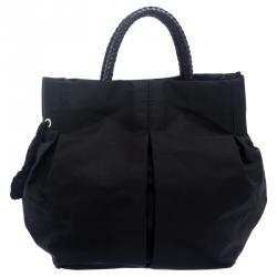 مملوكة مسبقًا Carolina Herrera Black Nylon Braided Handle Tote