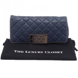 Pre Owned Carolina Herrera Blue Quilted Leather Clutch