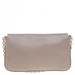 Pre Owned Carolina Herrera Beige Leather Chain Clutch