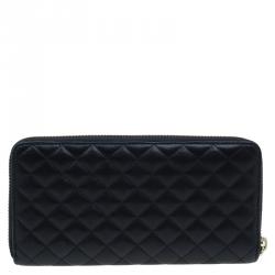 Pre Owned Carolina Herrera Black Quilted Leather Zip Around Wallet
