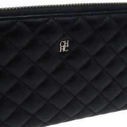 Pre Owned Carolina Herrera Black Quilted Leather Zip Around Wallet