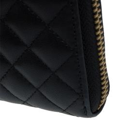 Pre Owned Carolina Herrera Black Quilted Leather Zip Around Wallet
