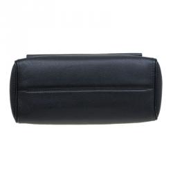 Pre Owned Carolina Herrera Black Leather Minueto Flap Bag