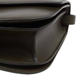 Pre Owned Celine Olive Green Leather Medium Classic Box Shoulder Bag