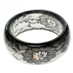 مملوكة مسبقًا CH Carolina Herrera Black Lace Clear Resin Wide Bangle Bracelet