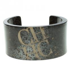 Pre Owned CH Carolina Herrera Gold Tone Inclusion Black Resin Open Cuff Bracelet