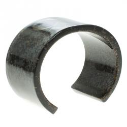 Pre Owned CH Carolina Herrera Gold Tone Inclusion Black Resin Open Cuff Bracelet