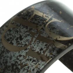 Pre Owned CH Carolina Herrera Gold Tone Inclusion Black Resin Open Cuff Bracelet
