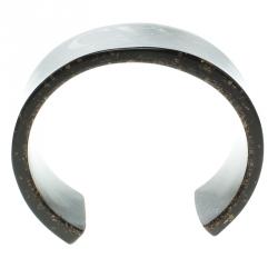 Pre Owned CH Carolina Herrera Gold Tone Inclusion Black Resin Open Cuff Bracelet