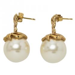Pre Owned CH Carolina Herrera Logo Pearl Gold Tone Metal Earrings