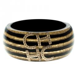 مملوكة مسبقًا CH Carolina Herrera Faux Pearl Black and Gold Tone Resin Wide Bangle 21 cm