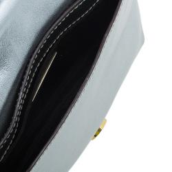 مملوكة مسبقًا حقيبة كلتش سي أتش كارولينا هريرا جلد فضي