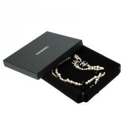 مملوكة مسبقًا قلادة شانيل CC كريستال لؤلؤ صناعي طويلة