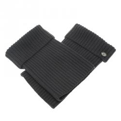 Pre Owned دفايات ساق شانيل تريكو رصاصي