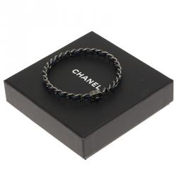 Pre Owned سوار شانيل CC سلسلة جلد أزرق كحلي مقاس 21 سم