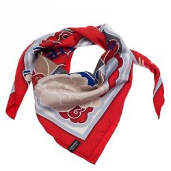 مملوكة مسبقًا Chanel Red and Blue Silk Lion Printed Scarf